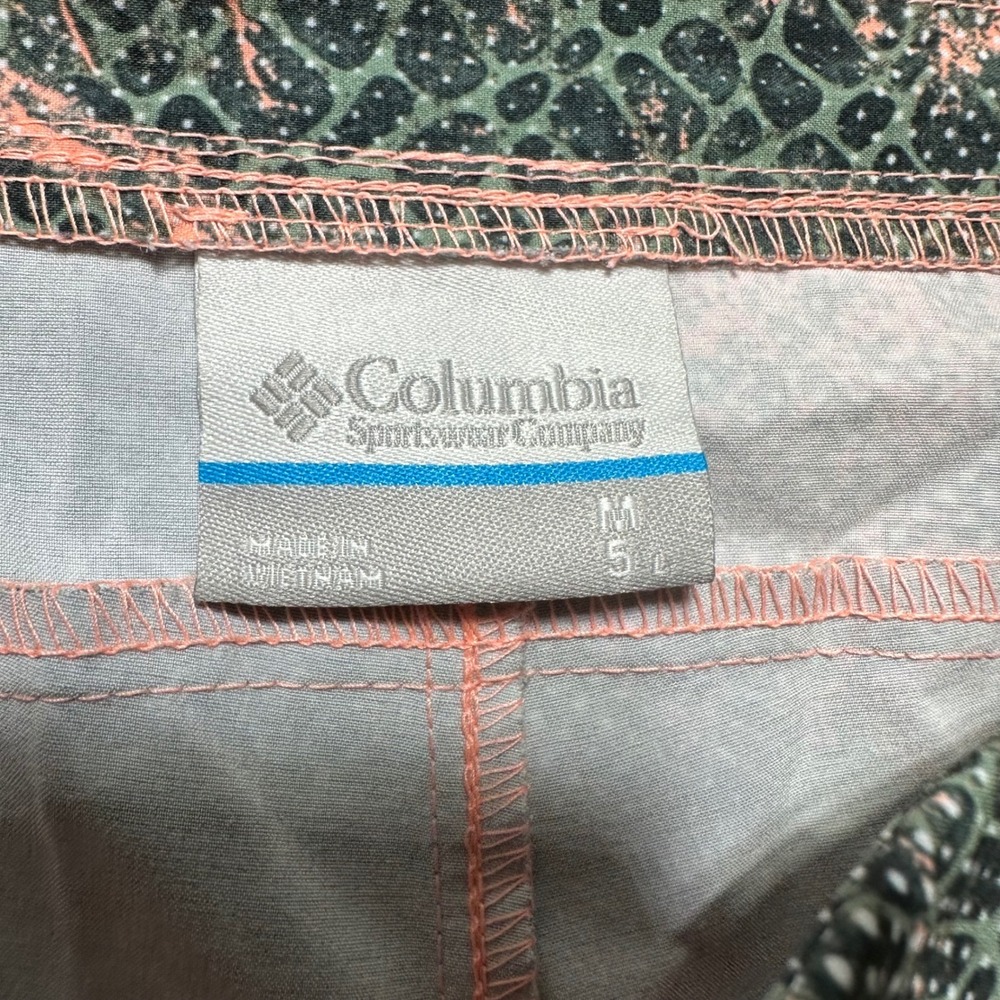 Columbia‎ Sportswear PFG Shorts Women's M RealTree MAKO Camo Zip Pockets Fishing - Picture 3 of 12